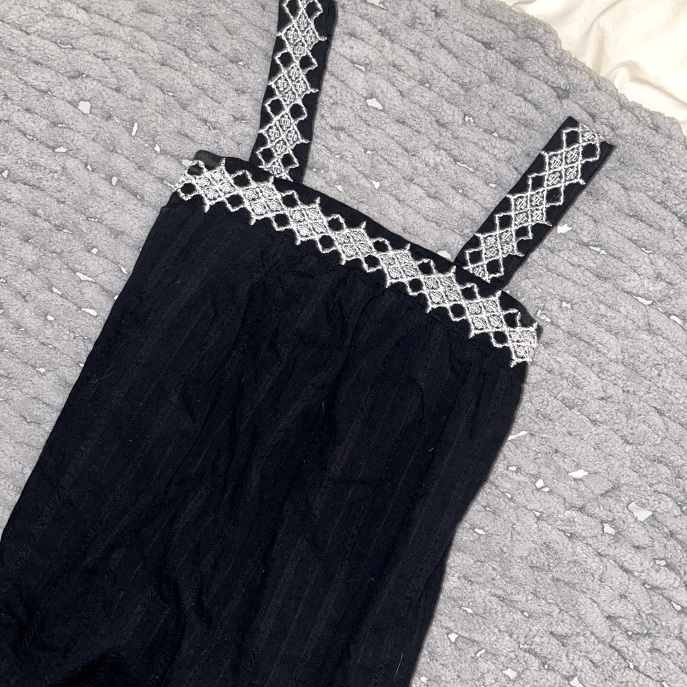 Universal Thread flowy top